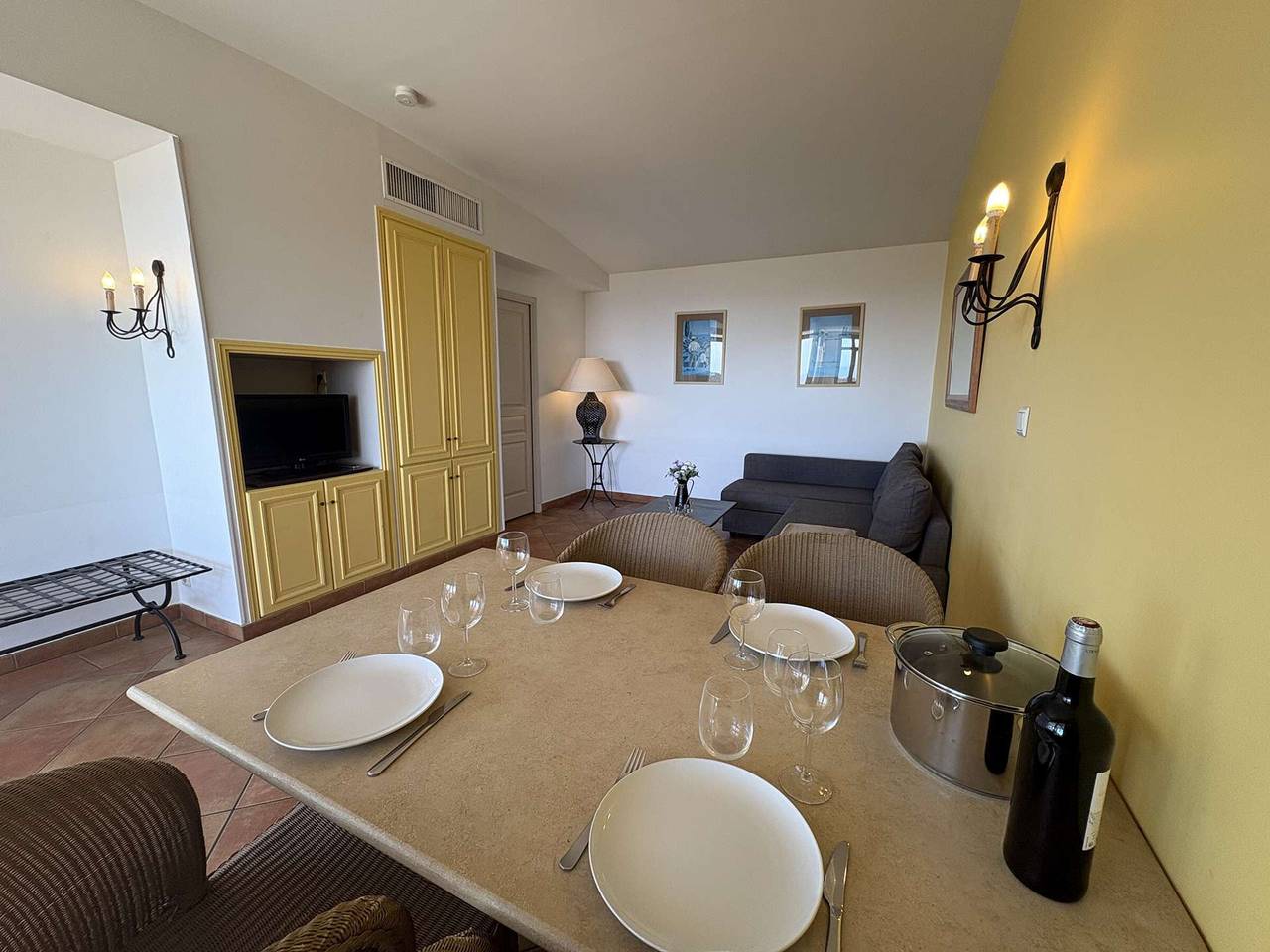 Appartement entier, Appartement avec clim, vue mer - 6 pers. in Saint-Cyr-sur-Mer, Côte méditerranéenne (France)