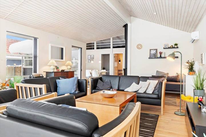 Ferienhaus für 6 Personen, mit Whirlpool und Sauna sowie Terrasse, kinderfreundlich in Lyngsbæk Strand - 3