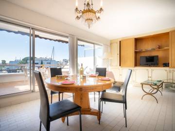 Appartement De Vacances pour 4 Personnes dans Port Camargue, Le Grau-du-Roi, Photo 2