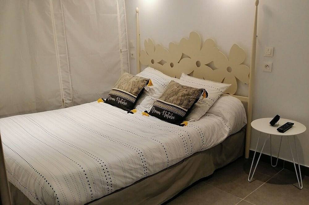 Entire apartment, Ideal apartment for three people in La Côte Vermeille, Cerbère