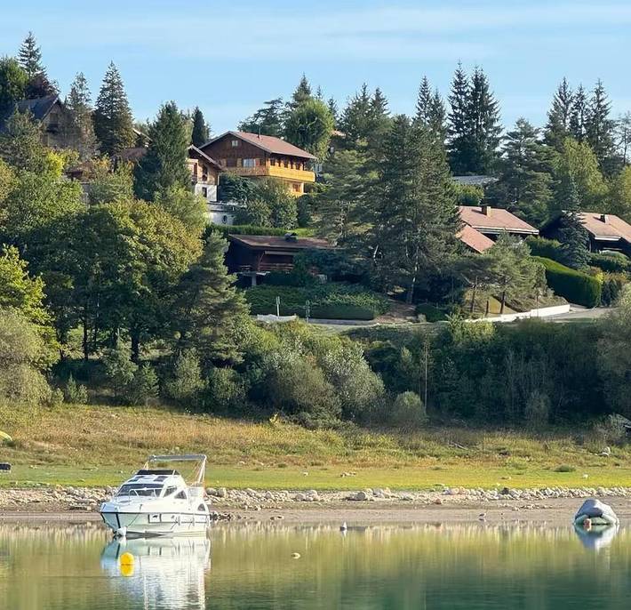 Gîte pour 11 personnes, avec vue et jardin - 1