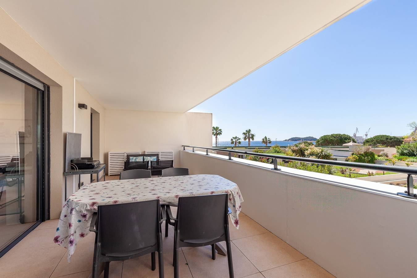 Ganze Wohnung, Ferienwohnung "O de mer D101" mit Meerblick, privater Terrasse & Wi-Fi in La Ciotat, Marseille und Umgebung