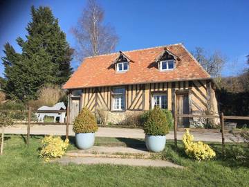 Gîte pour 5 personnes, avec jardin et vue, adapté aux familles à Pont-l'Évêque