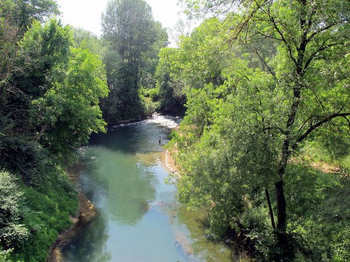 Location de vacances pour 8 personnes, avec Terrasse et Jardin à Carcès