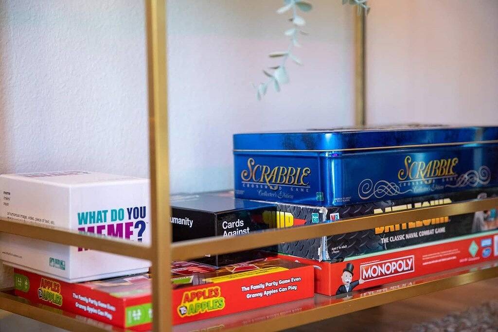 ★Artsy & Luxurious ~ Backyard Oasis, Hot Tub, Bar★ in Gillespie County