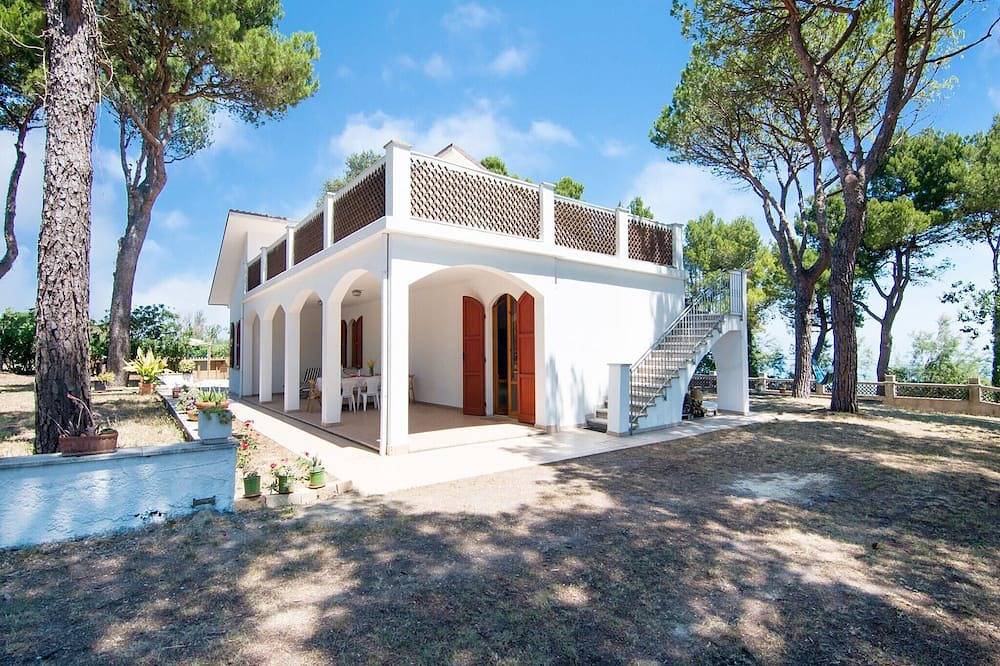 Enchanting Coastal with Views in Pesaro, Valle del Metauro