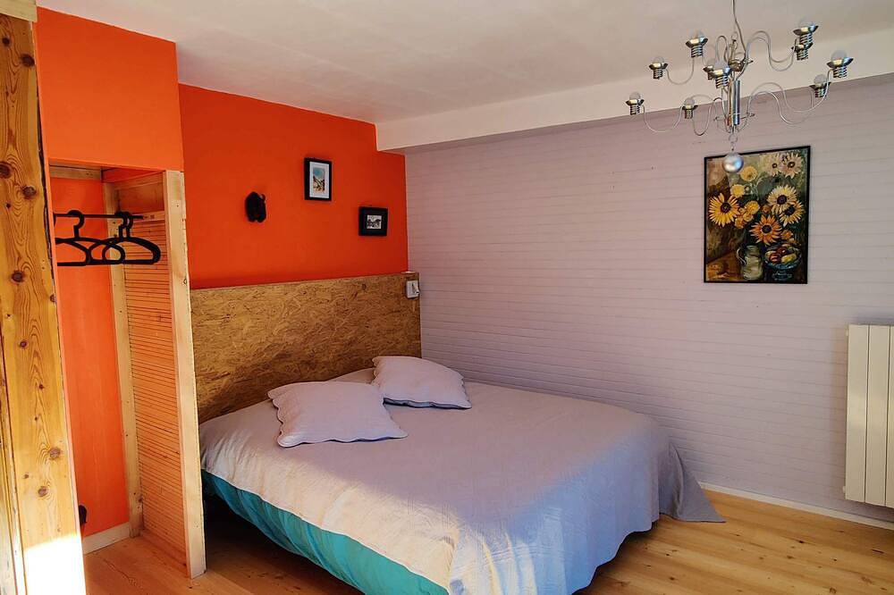 Colorful, self-contained Père Castor apartment in the center of Molines in Molines-en-Queyras, Queyras