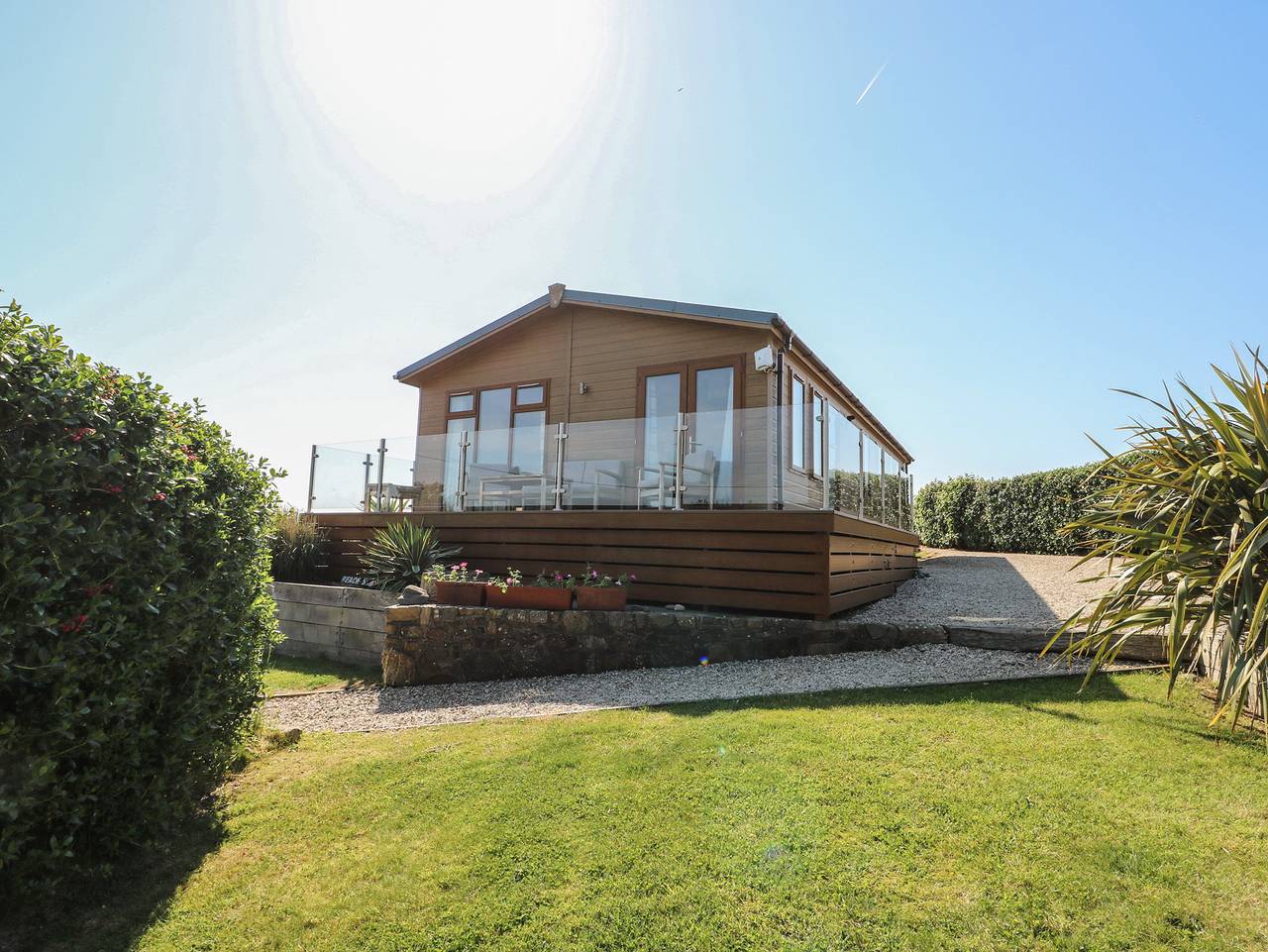 Sunstone Lodge (Garreg Haul Lodge) in Gwynedd