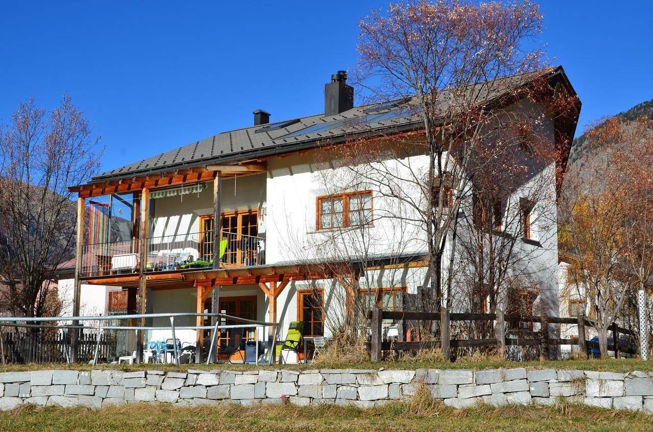 Ganze Ferienwohnung, Gemütliche Ferienwohnung im Grünen in Zernez, Unterengadin