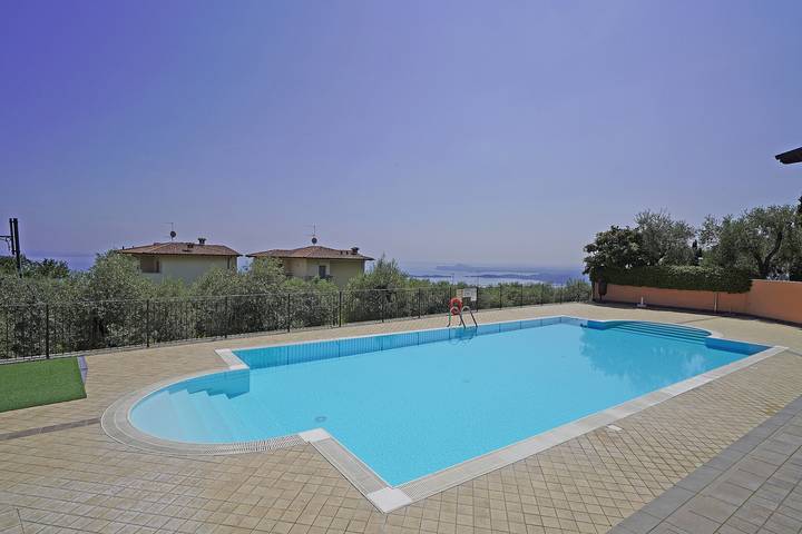 Ferienwohnung für 6 Personen, mit Terrasse und Seeblick - 1