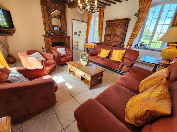 Location de vacances pour 12 personnes, avec jacuzzi et terrasse à Millières - 4