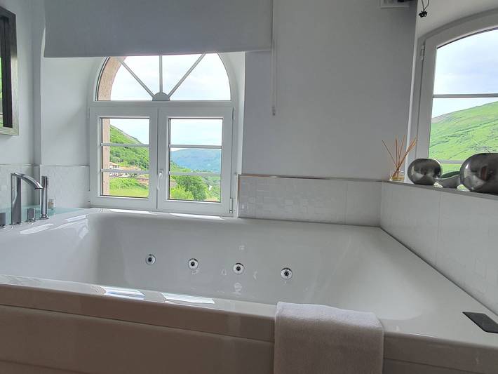 Casa rural para 2 personas, con jacuzzi en Cantabria - 2