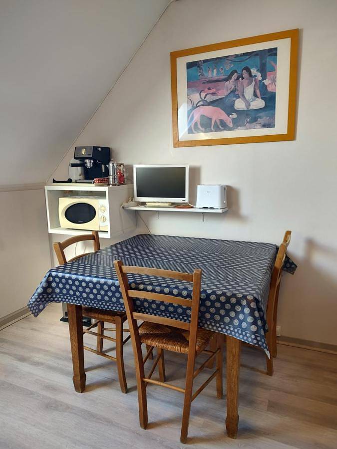 Quadruple Room with Private Bathroom in Caen, Région de Caen