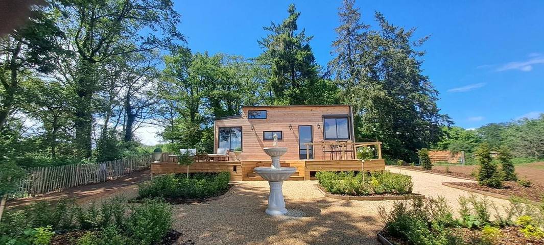 Chalet pour 4 personnes, avec Jacuzzi ainsi que Terrasse et Jardin