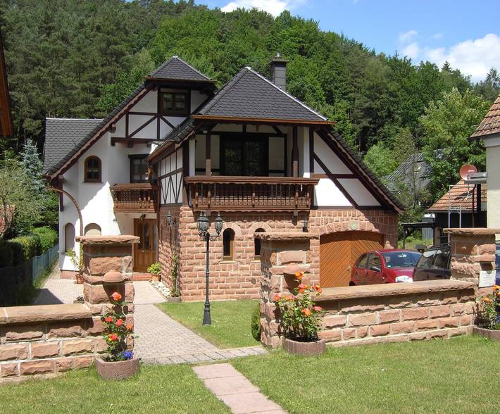Ferienwohnung für 3 Personen, mit Terrasse und Garten im Pfälzer Wald
