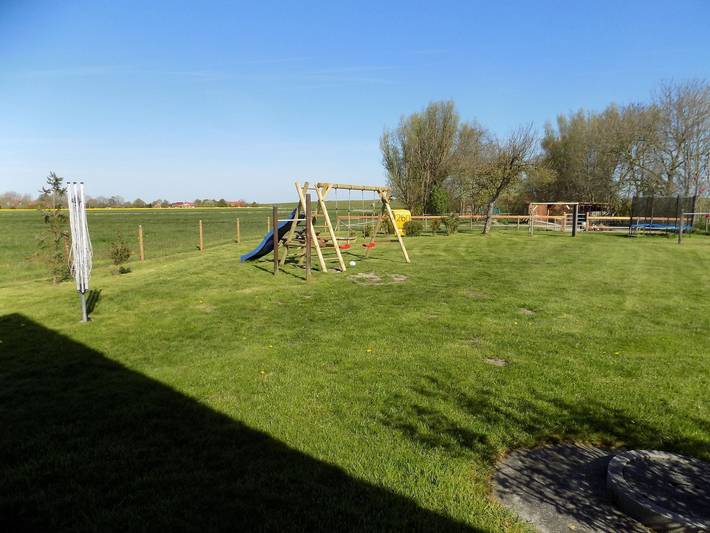 Apartamento entero, Apartamento 'Möwennest' con terraza privada, jardín compartido y wifi in Friederikensiel, Wangerland