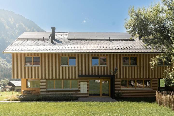 Vakantiewoning voor 9 personen, with Balkon and Terras as well as Tuin and Uitzicht in Schoppernau