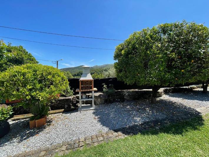 Gîte pour 3 personnes, avec vue et jardin, animaux acceptés à Terras de Bouro - 3