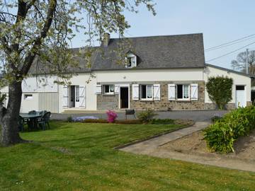 Gîte pour 6 personnes, avec jardin à Saint-Quentin-sur-le-Homme