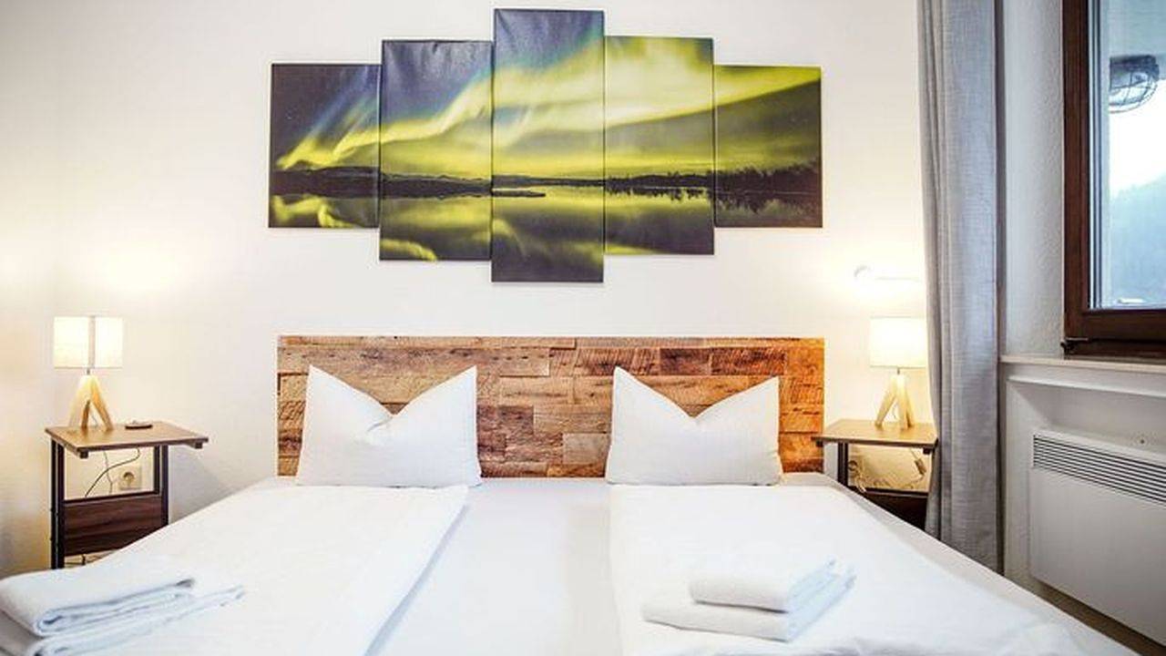 Geheel vakantieappartement, Vakantieappartement voor 2 personen met balkon in Niedersfeld, Upland