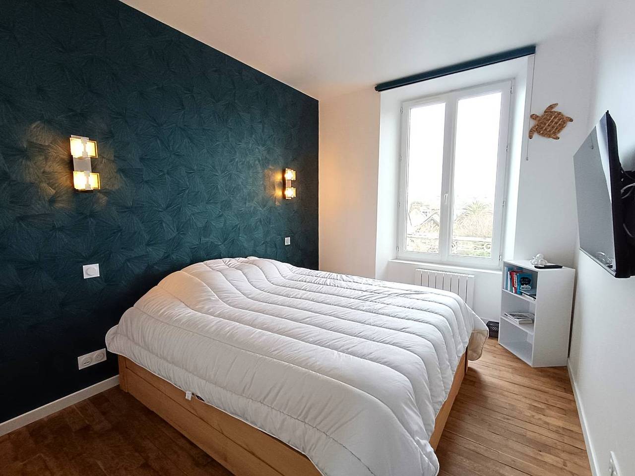Appartement entier, Appartement rénové au centre de Trébeurden, 400m de la plage, proche commerces in Trébeurden, Côte de Granit Rose