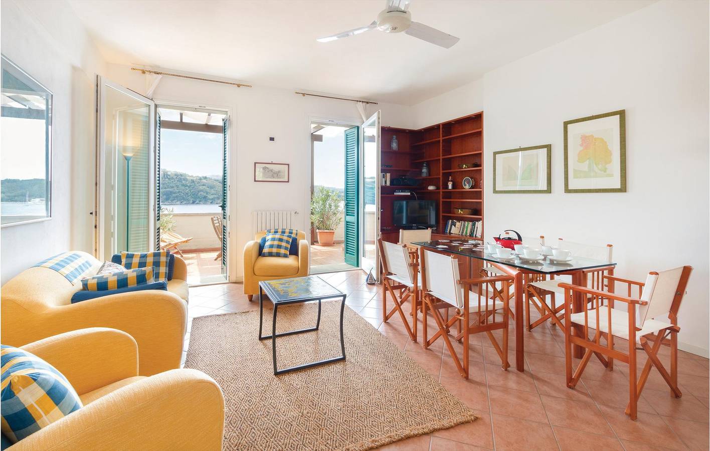 Ganze Ferienwohnung, Gemütliche Wohnung mit Terrasse und Parkplatz in der Nähe von Mola Beach in Porto Azzurro, Elba