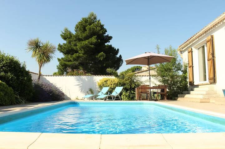 Location de vacances pour 6 personnes, avec terrasse et jardin à Puimisson - 2