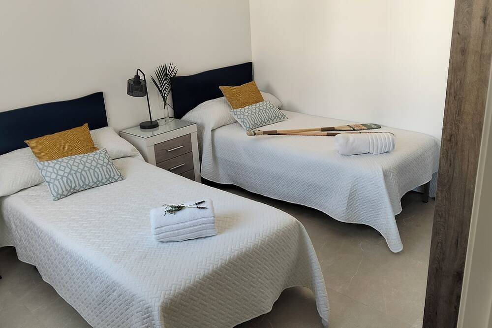Casa con embarcadero, ideal para familias. in Playa de Gandía, Costa de Valencia