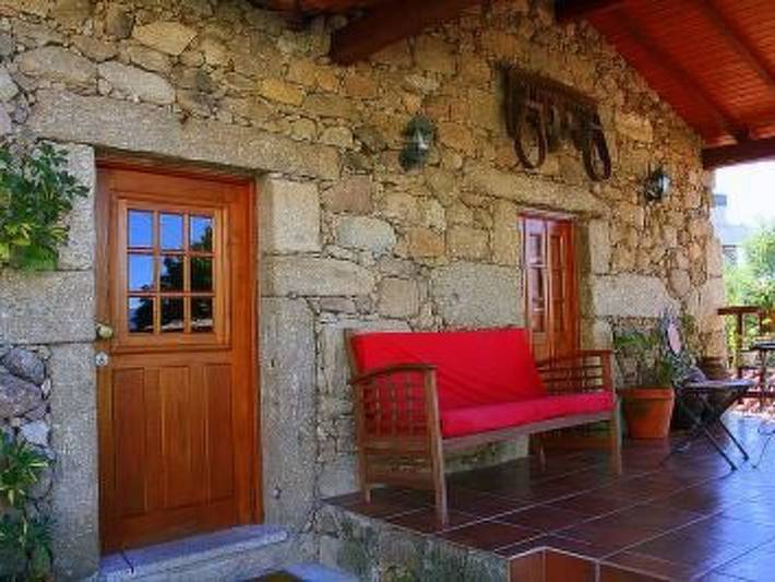 Gîte pour 8 personnes, avec jardin ainsi que piscine et balcon dans Amares - 4