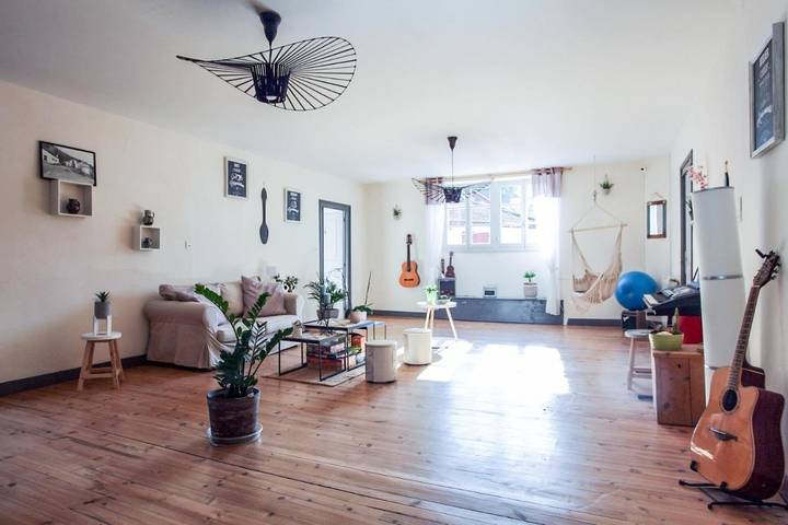 Cottage pour 2 personnes, avec terrasse et jacuzzi, animaux acceptés dans Saint-Just-Ibarre