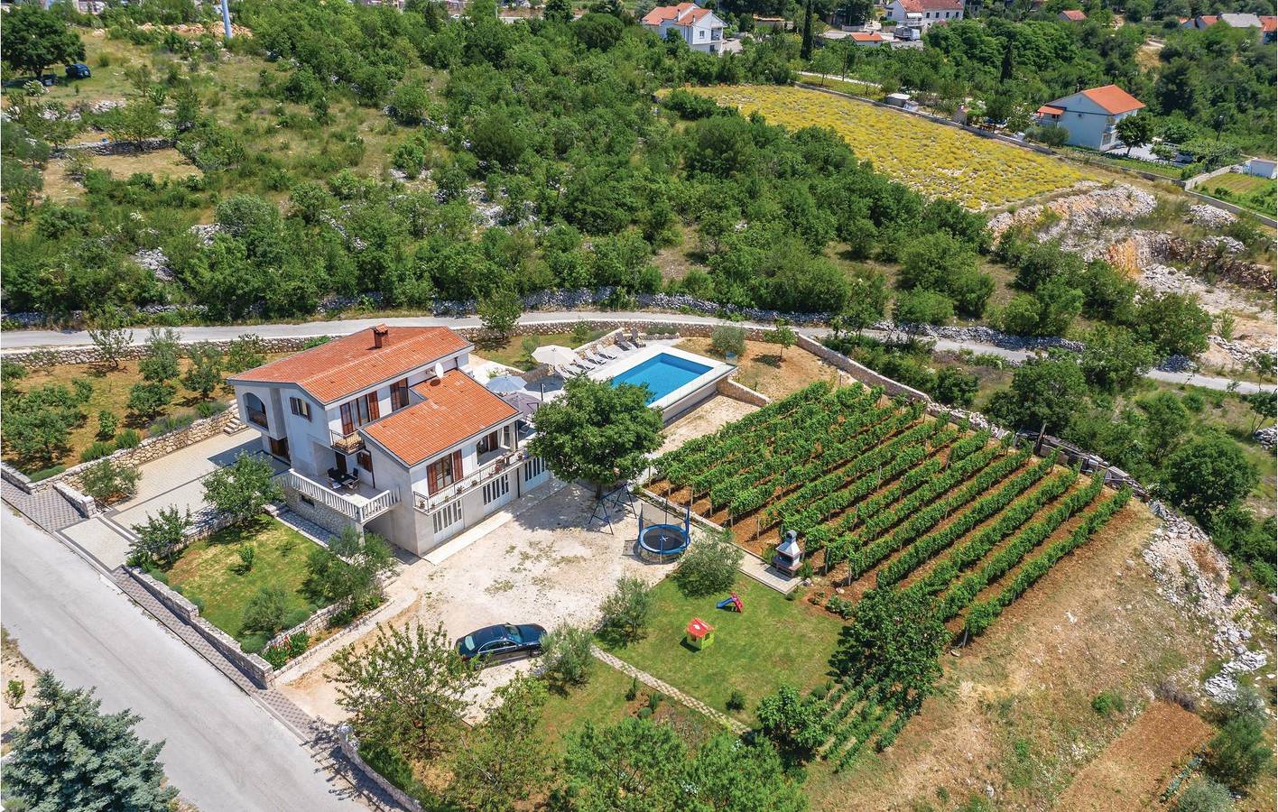 Gemütliche 1-Zimmer-Wohnung mit Pool in der Nähe des Stadtzentrums von Imotski in Imotski, Makarska Riviera