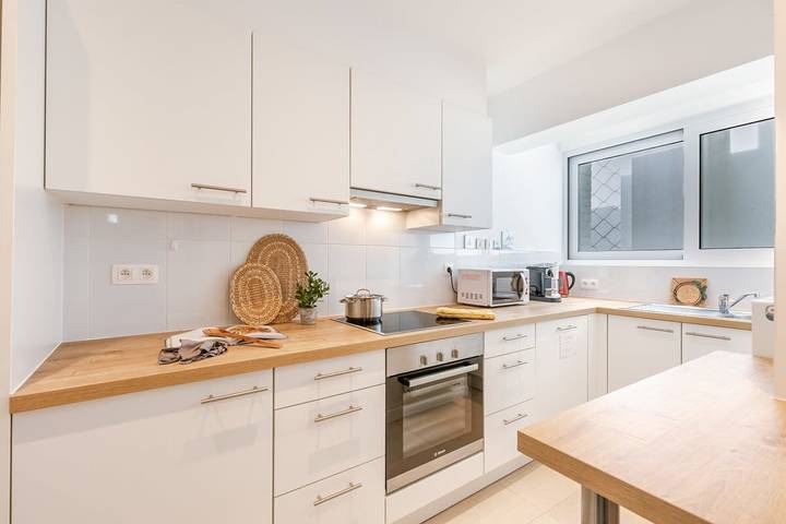 Ganze Wohnung, Waterfront retreat w/ beach access & parking in Le Zoute, Knokke-Heist