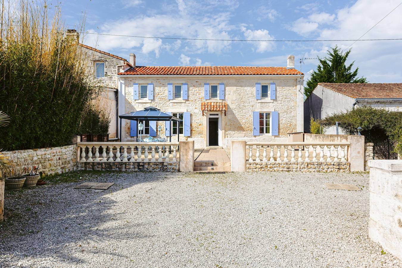 Maison de vacances 'L'Aixoise' avec terrasse privée, jardin privé et Wi-Fi in Romegoux, Région de Saintes