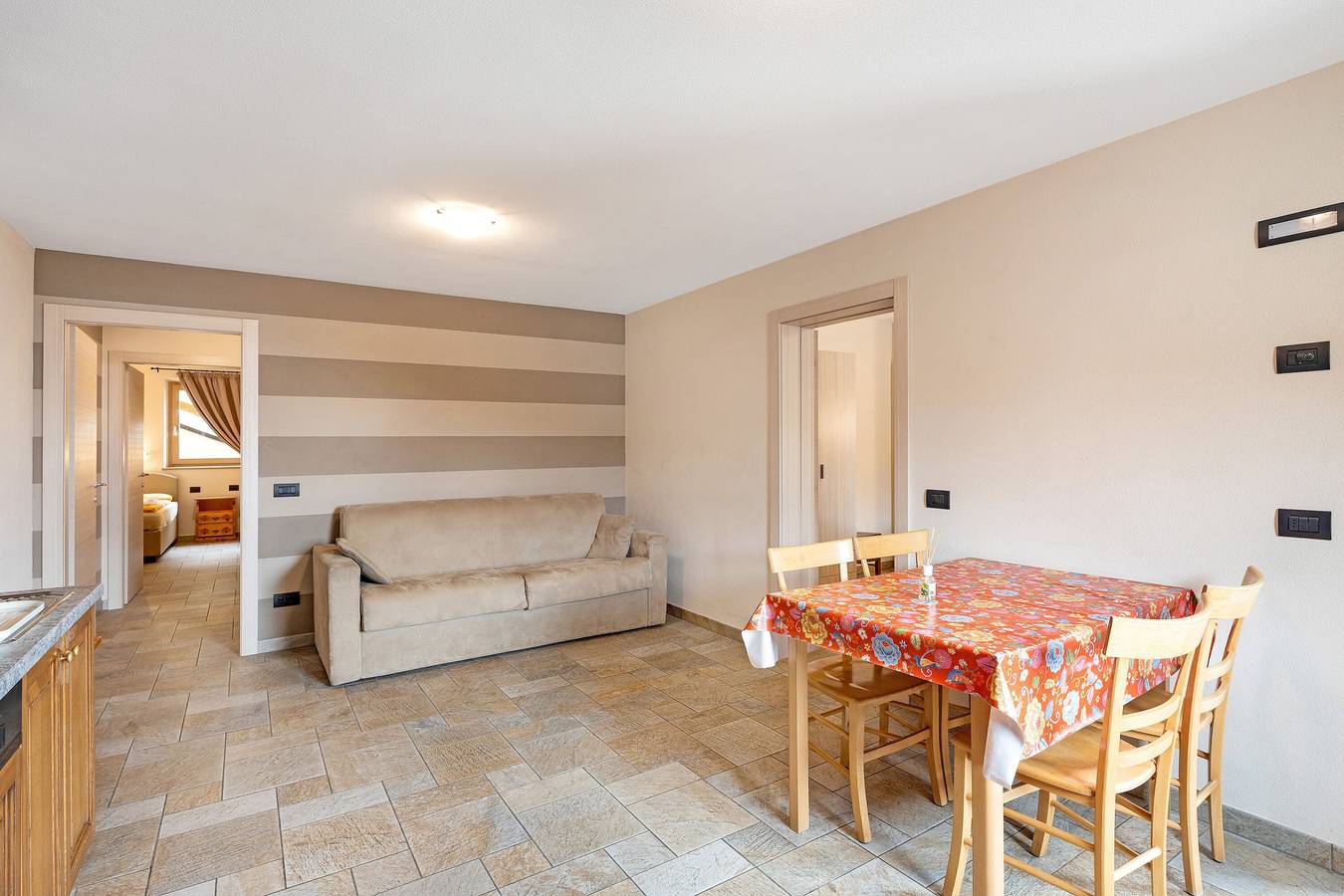 Ganze Wohnung, Haustierfreundliche Ferienwohnung Elena Casa Claudia mit Bergblick & Wlan in Livigno, Nationalpark Stilfser Joch