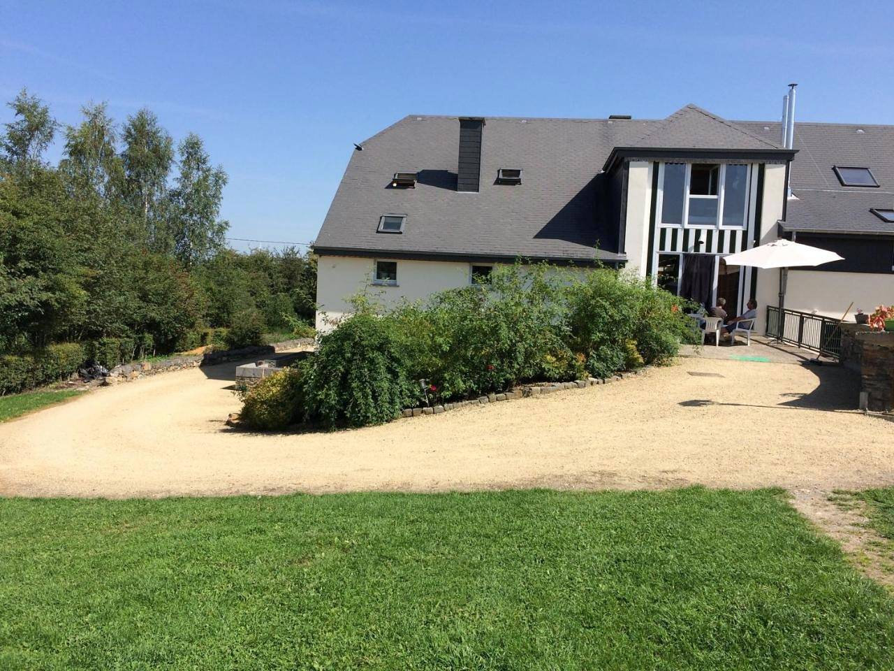 Three-Bedroom Apartment Ground Floor in Tillet, Sainte-Ode