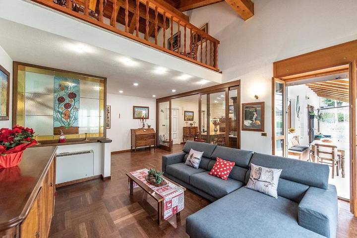 Villa per 10 persone, con Balcone e Terrazza nonché Giardino e Panorama in Valle d'Aosta