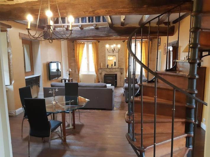 Villa pour 8 personnes, avec piscine et terrasse