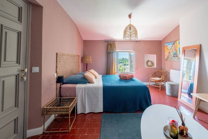 Guest Room 'Suite 55' with Wi-Fi in Tulette, Nyons region