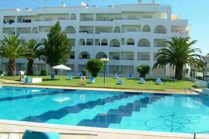 Ferienwohnung für 6 Personen, mit Pool und Balkon - 1
