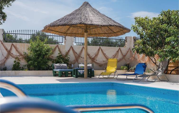 Location de vacances pour 10 personnes, avec terrasse, animaux acceptés à Tribunj - 3