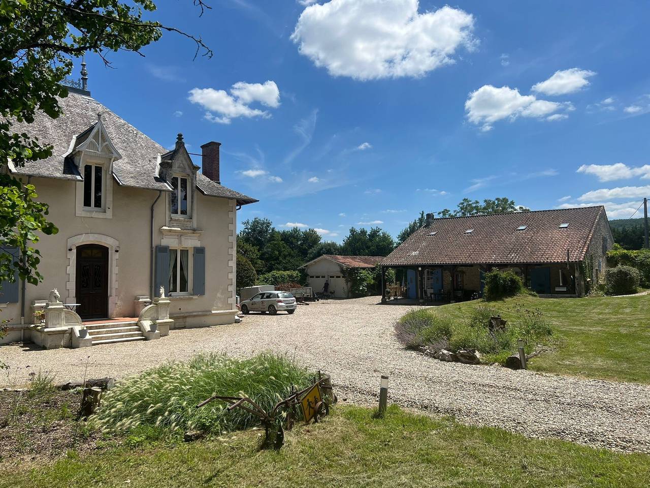 La Maison du Jardin – Country Estate with Large Pool and Wi-Fi in Penne-d'Agenais, Villeneuve-sur-Lot region