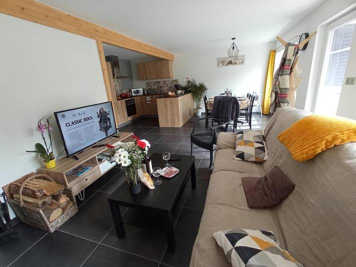 Gîte pour 6 personnes, avec jardin dans Perpezat - 4