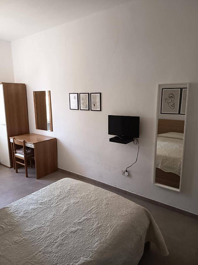 Locanda Roma sleep & food in Donoratico (Italia), Castagneto Carducci