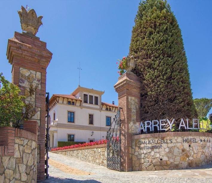 Hôtel pour 10 personnes, avec terrasse et jardin à Alella - 2