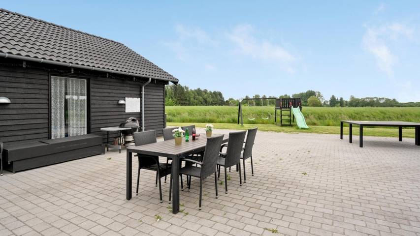 Ferienhaus für 24 Personen, mit Terrasse und Garten sowie Sauna in Råbylille Strand - 2