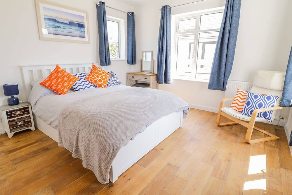 Senafe, pet friendly, country holiday cottage in Widemouth Bay in Widemouth Bay, Pentire Point - Widemouth