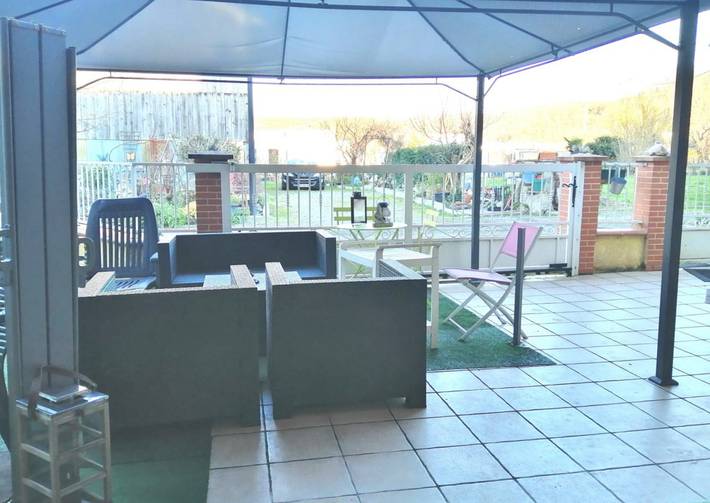 Gîte pour 6 personnes, avec jardin à Gensac-sur-Garonne