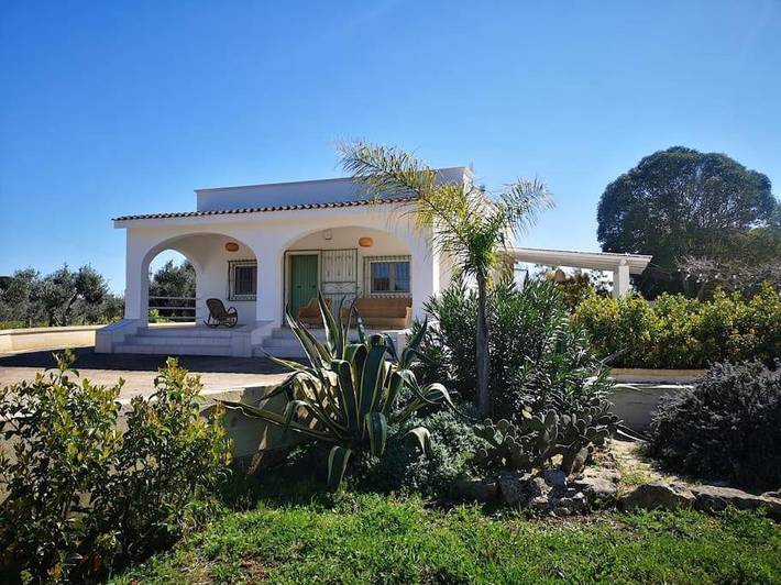 Villa per 5 persone, con Terrazza e Giardino nonché Piscina a Francavilla Fontana