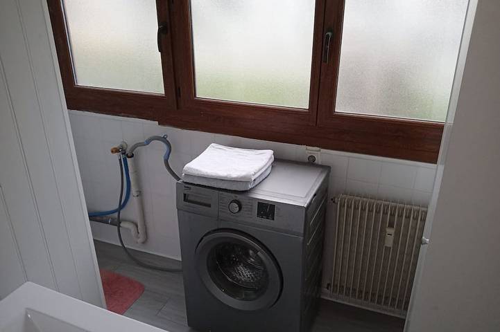 Ganze Wohnung, Apartment with free parking in Seloncourt, Französischer Jura
