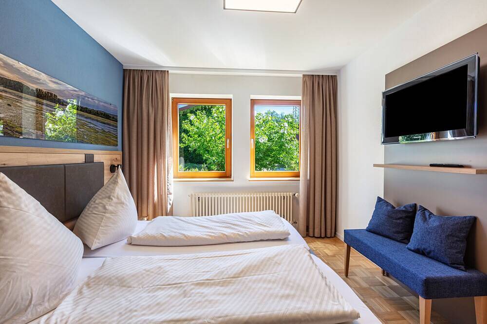 Ganze Wohnung, Ferienwohnung 2, 52qm, 1 Schlafzimmer, max. 4 Personen in Bad Bellingen, Südschwarzwald